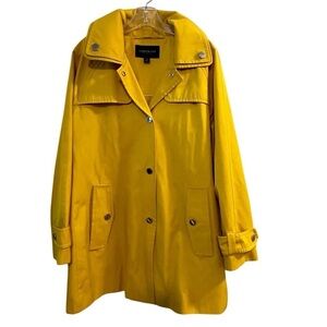 London Fog Women's Hooded Raincoat Yellow Mid-Length Size M Casual